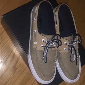 Tommy hilfiger shoes